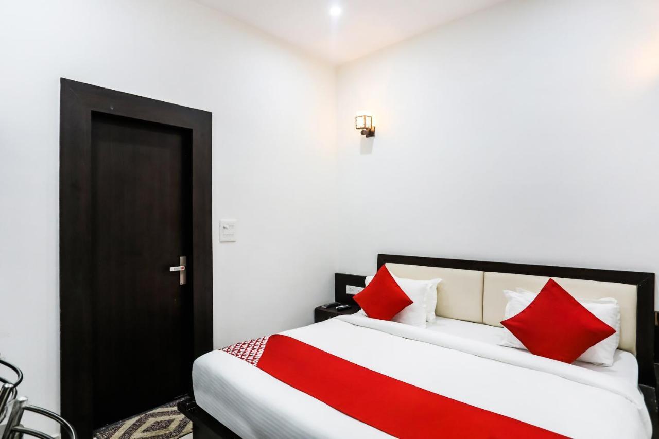 Oyo Hotel New Geetanjali Near Gautam Buddha Park Lakhnau Kültér fotó