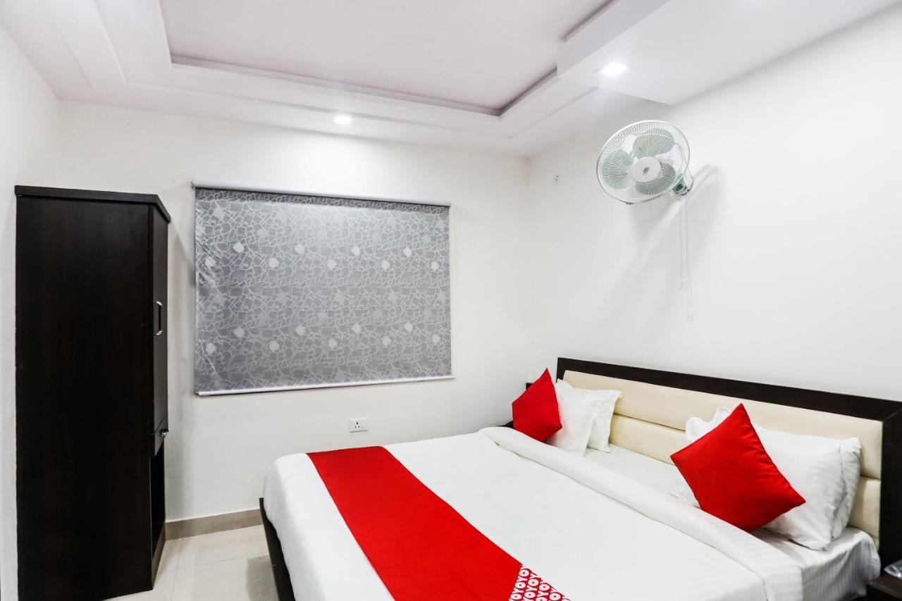 Oyo Hotel New Geetanjali Near Gautam Buddha Park Lakhnau Kültér fotó