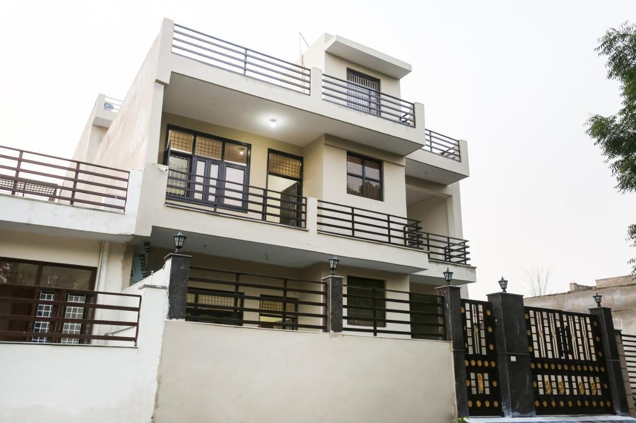 Oyo Hotel New Geetanjali Near Gautam Buddha Park Lakhnau Kültér fotó