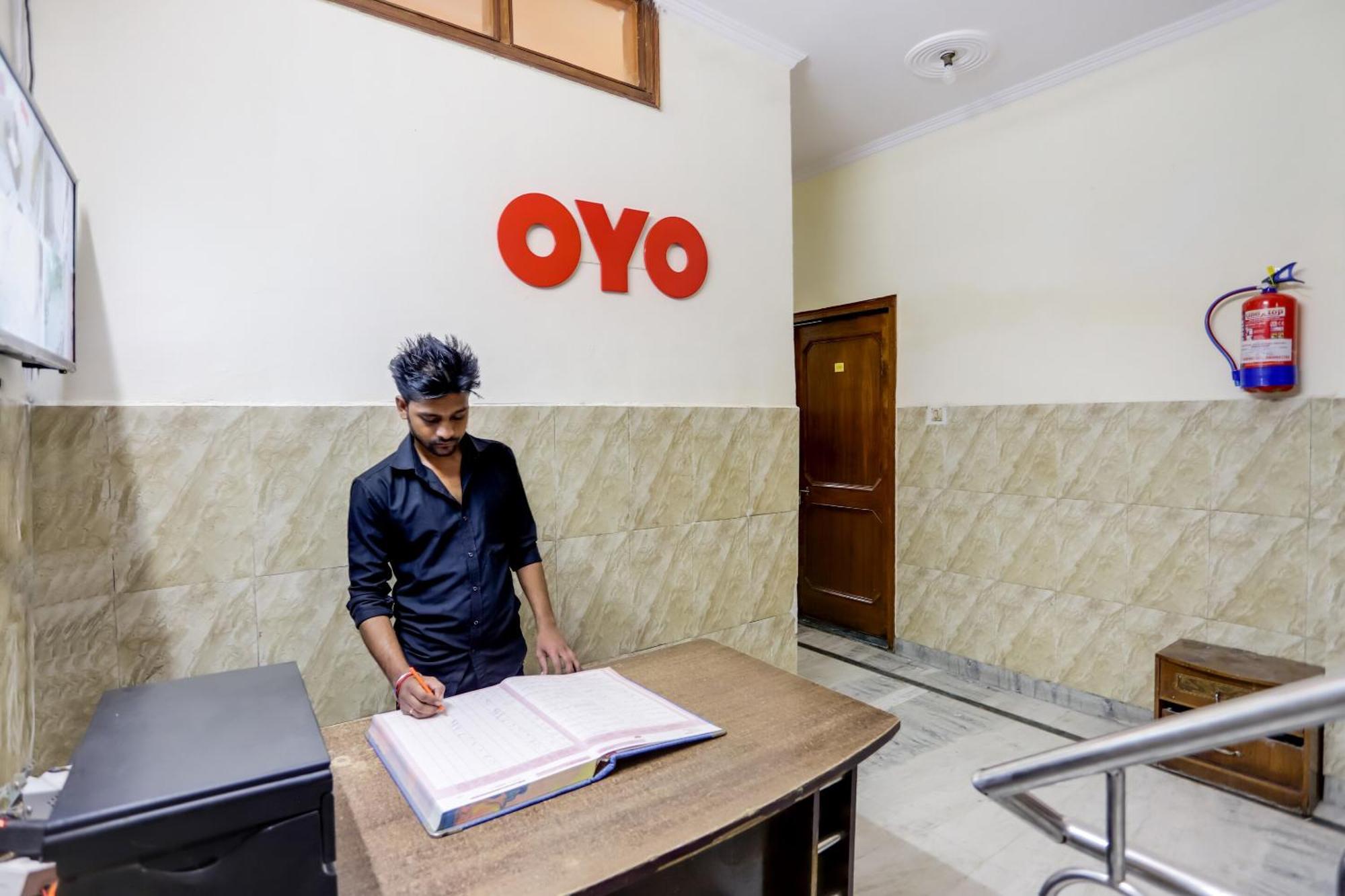 Oyo Hotel New Geetanjali Near Gautam Buddha Park Lakhnau Kültér fotó